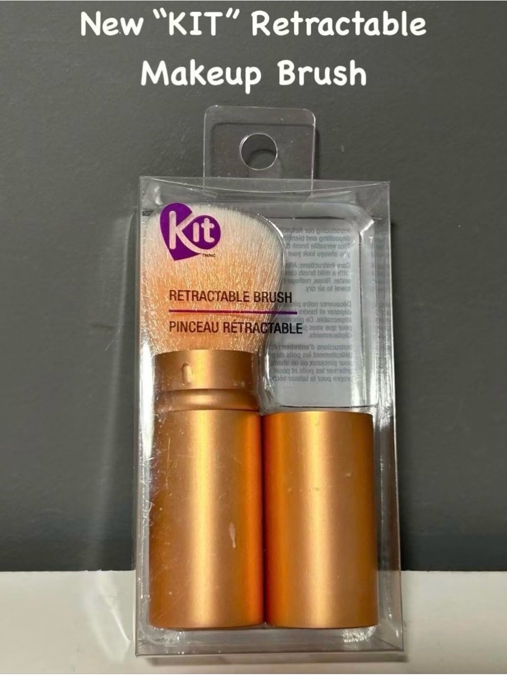 Retractable Makeup Brush in Metallic Orange
